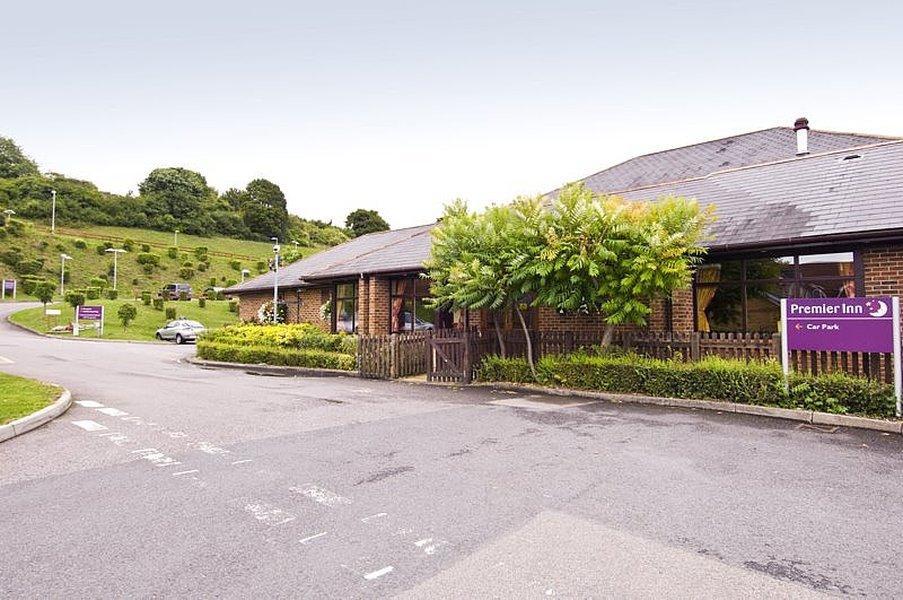 Premier Inn High Wycombe/Beaconsfield Екстериор снимка